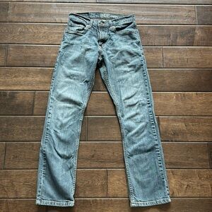 ❤️3/$30 Signature Levi Strauss Straight Jeans